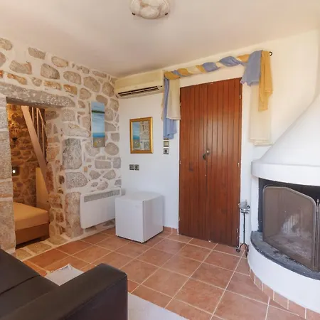 Katafigi Apartment Pyrgos Dirou Exterior photo